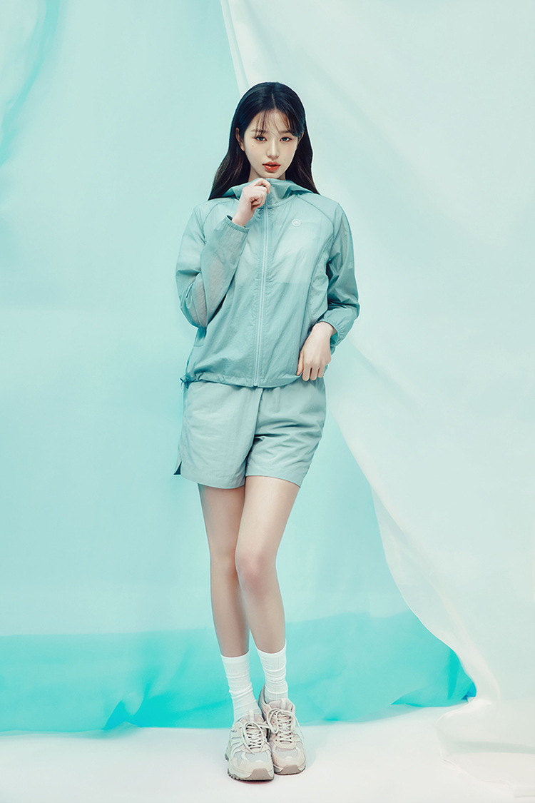 EiDER アイダー 韓国 IVE Wonyoung for EIDER 2023 Summer Collection | kpopping